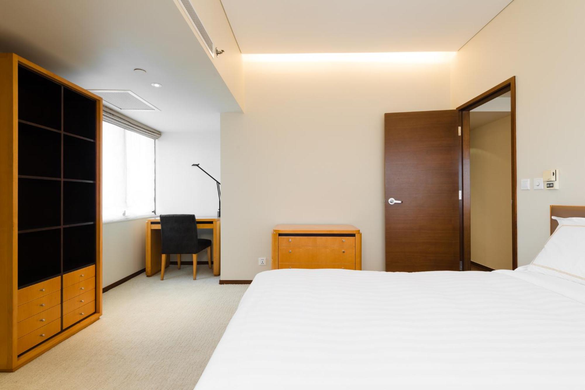 เซี่ยงไฮ้ เซ็นเตอร์ เซอร์วิซ อพาร์ตเมนต์ Aparthotel ภายนอก รูปภาพ