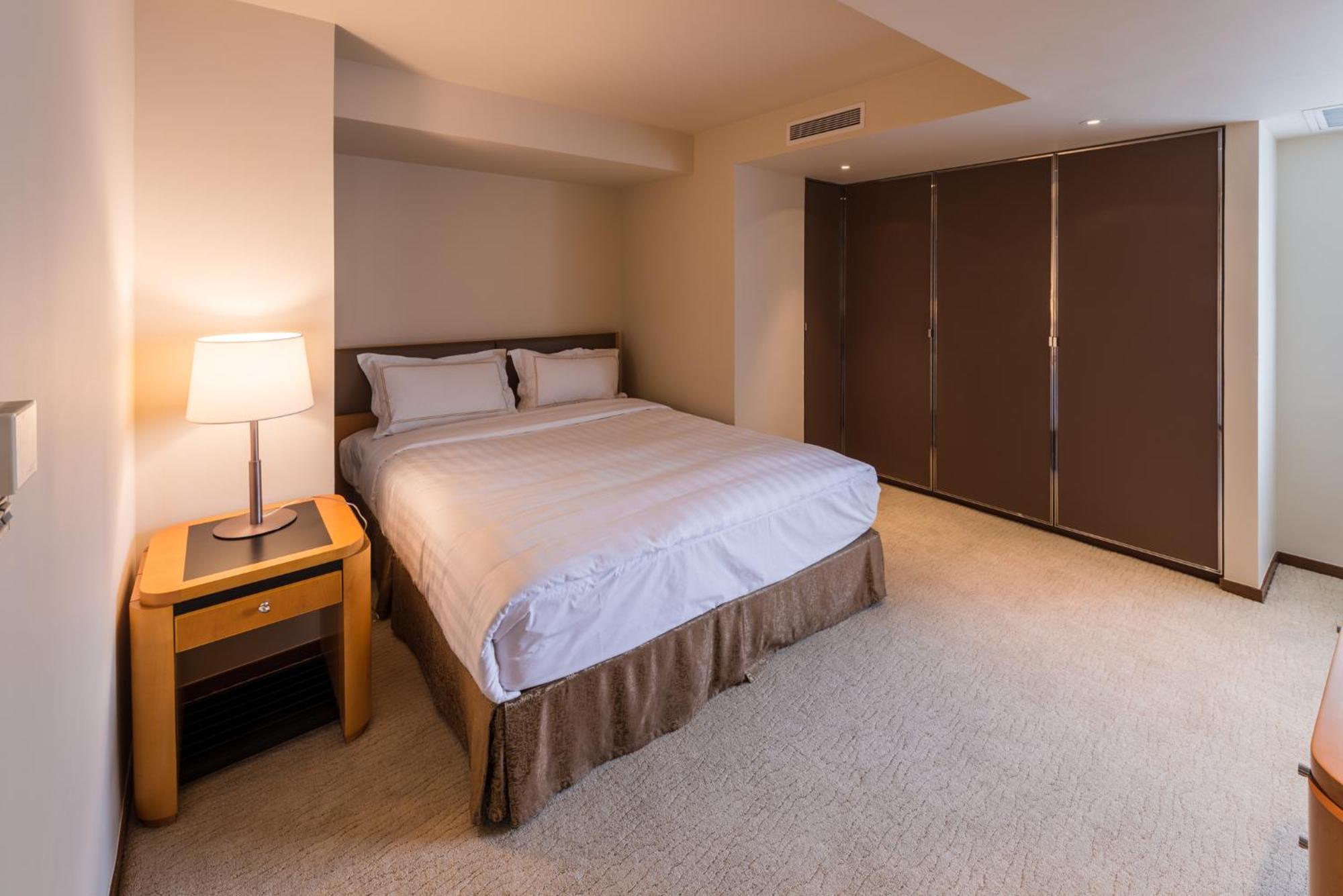 เซี่ยงไฮ้ เซ็นเตอร์ เซอร์วิซ อพาร์ตเมนต์ Aparthotel ภายนอก รูปภาพ